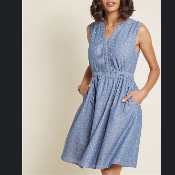 ModCloth Expert In Your Zeal Swiss Polka Dots Sleeveless Women's Dress Size S - Picture 1 of 7